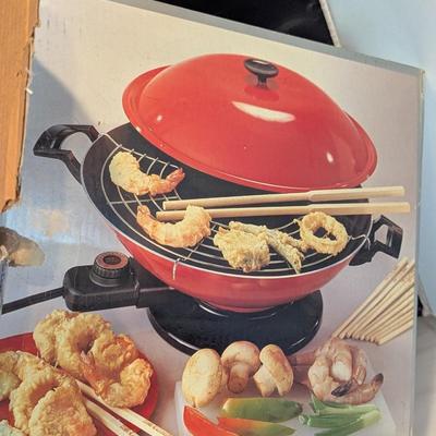 Electric Wok With Silver Stone Non-Stick Surface (DR)