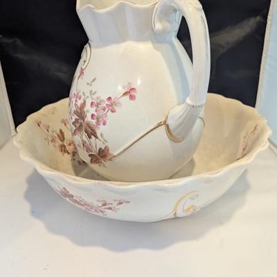 Vintage Ironstone Floral Pitcher & Basin (DR)