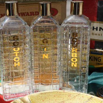 GROUPING OF 1960's VINTAGE BAR ITEMS/ VINTAGE GLASSES LIBBY HORSELESS, THREE CLEAR LIQUOR ,, CIGAR BOXES, SMALL BAR LIGHT W/