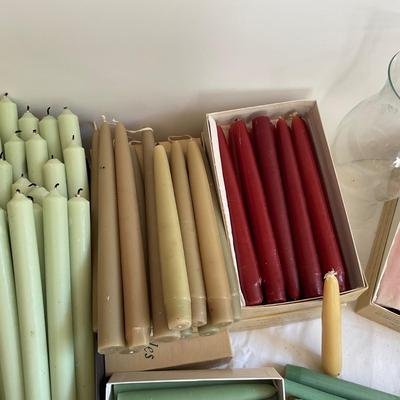 G1080 Large Lot of Williamsburg Handcrafted Candles
