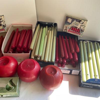 G1081 Large Lot of Colonial Candles and more