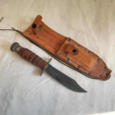 D1085 Vintage 1974 Mini KA-BAR Knife with Sawtooth back