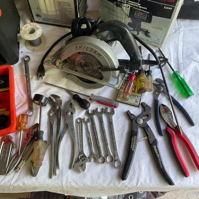 G1093 Large Lot of Black and Decker Tools and more