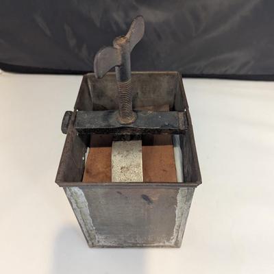 Primitive Wilder's Meat & Fruit Press Pat. 1906 #19 (DR)