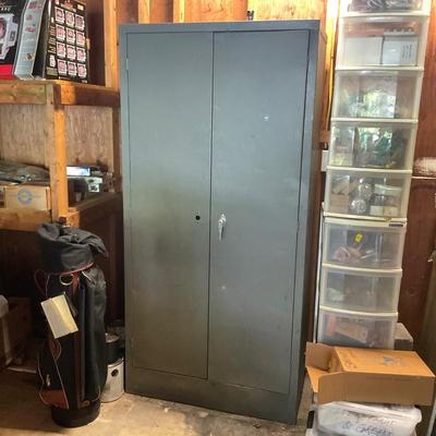 G1098 Large Metal Storage Cabinet