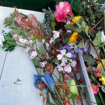 G1099 Large Selection of Silk Flowers