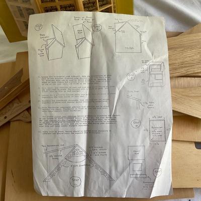 G1102 Disassembled Doll House with Instructions