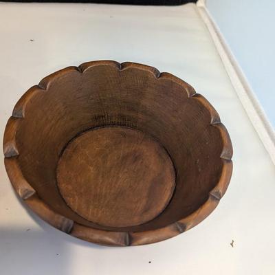 Scalloped Wood Bowls (DR)