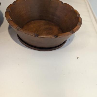 Scalloped Wood Bowls (DR)