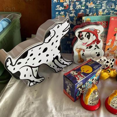 G1110 Large Lot of 101 Dalmatian Collectibles