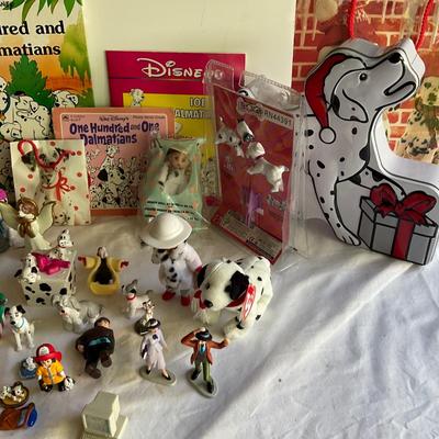 G1110 Large Lot of 101 Dalmatian Collectibles