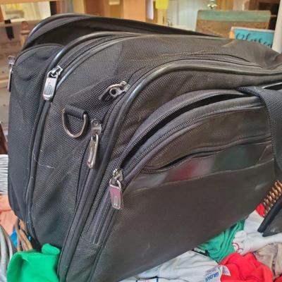 Sale Photo Thumbnail #72: Hartmann carry bag - like new