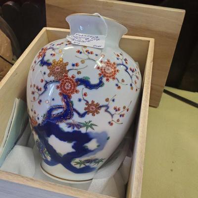 Vase take 75% off 