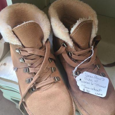 Bear claw size 10 