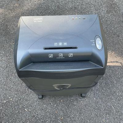 G1114 Staples Paper Shredder