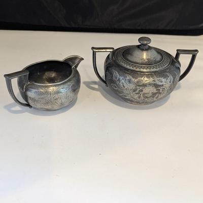 Vintage Meriden Company 1862 Sugar Bowl & Creamer Etched Designs (DR)