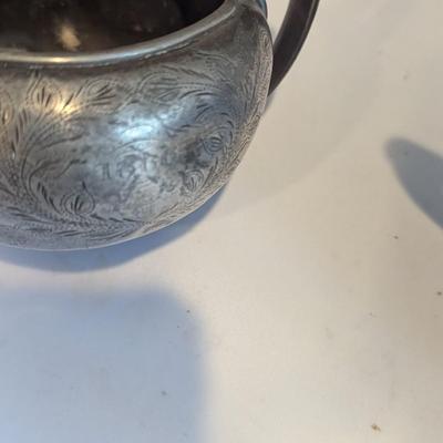 Vintage Meriden Company 1862 Sugar Bowl & Creamer Etched Designs (DR)