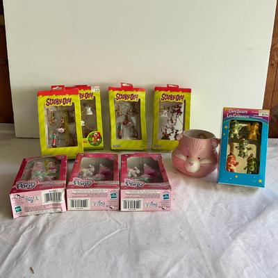 G1119 Lot of Cartoon Network, Carebears, My Little Pony Miniature Ornaments