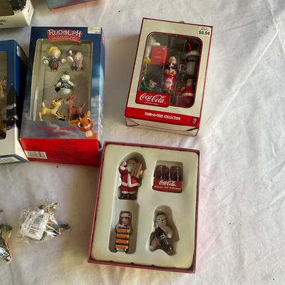 G1120 Lot of Miniature Ornaments, Micro Cars, and more