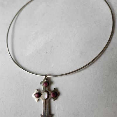 Cross Choker