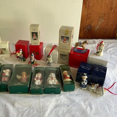 G1127 Lot of Goebel , Bing & Grondahl Ornaments