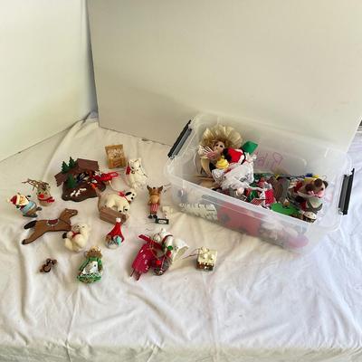 G1149 Lot of Miscellaneous Handmade Ornaments