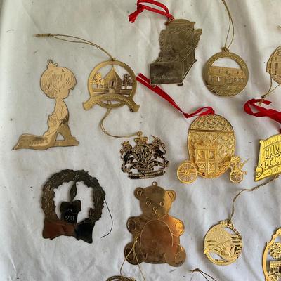 G1151 Vintage Gold Metal Christmas Ornaments