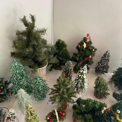 G1154 Lot of Miniature Small Bottle Brush and Artificial Trees