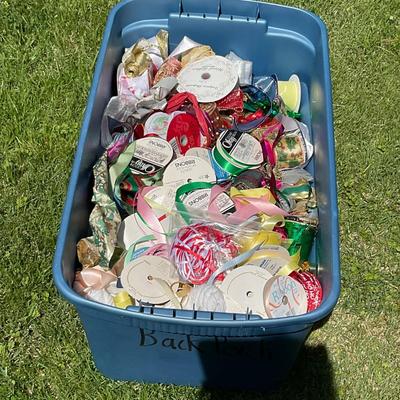 G1159 Large Tub of Gift Wrapping Ribbon