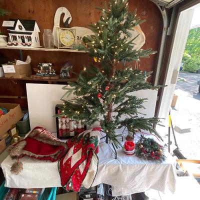 G1168 Lot of Pre-Lit Christmas Tree with Tree Skirs, Crackers, Mini Wreaths