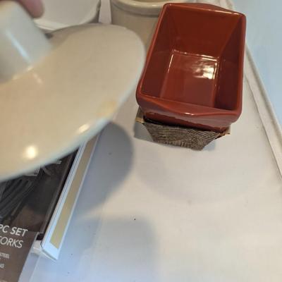 Pfaltzgraff Bowls Hull Cups Roseville Canister (DR)