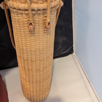 Signed Wicker Wine Caddie & Strawberry Wood Sawmill Critters Selmer Tenn. (DR)