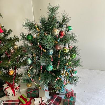 G1172 Miniature SHINY BRIGHT Christmas Ornament and Garland Trees