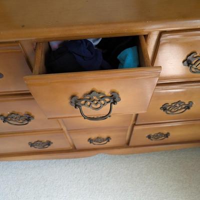 9 Drawer Dresser With Wall Mirror (BR3)