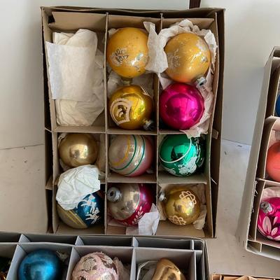 G1174 Large Lot of SHINY BRITE Glass Ornaments