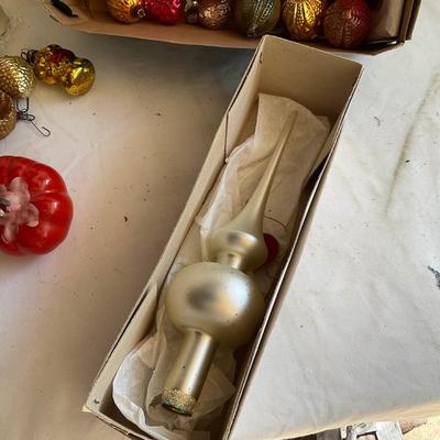 G1180 Early Antique Glass Ornaments with Tree topper