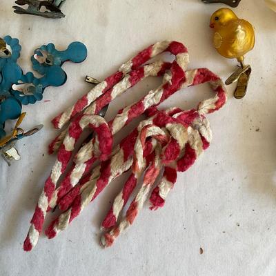 G1181 Antique Figural Glass Christmas Ornaments and Clips