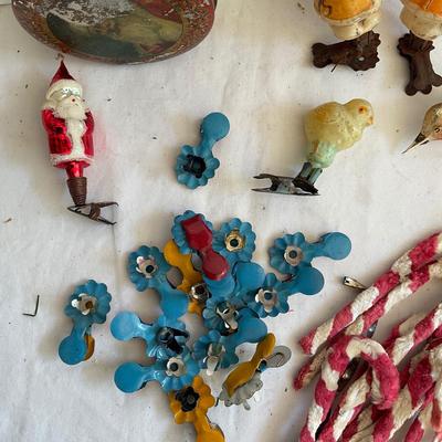 G1181 Antique Figural Glass Christmas Ornaments and Clips