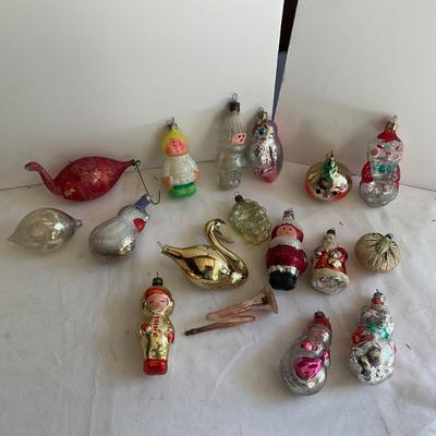 G1183 Antique Victorian and Vintage Glass Ornaments