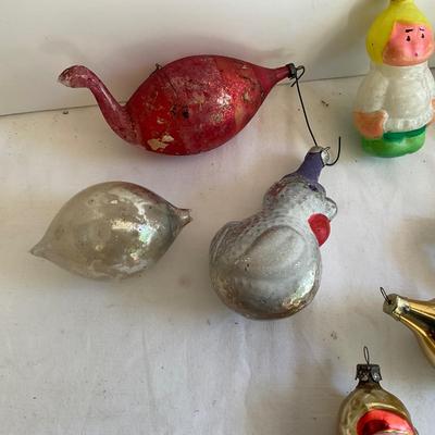 G1183 Antique Victorian and Vintage Glass Ornaments