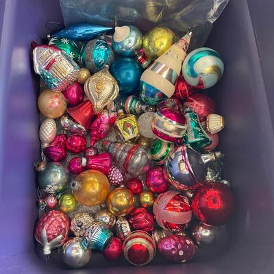 G1184 Large Tub of Vintage Glass Ornaments SHINY BRITE and more