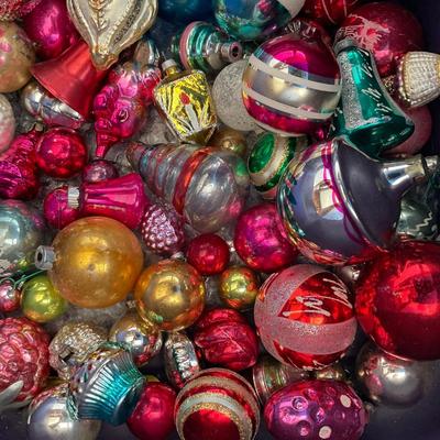 G1184 Large Tub of Vintage Glass Ornaments SHINY BRITE and more