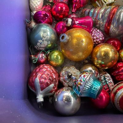 G1184 Large Tub of Vintage Glass Ornaments SHINY BRITE and more