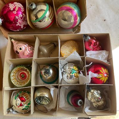 G1185 Five Boxes of Vintage SHINY BRITE Glass Ornaments