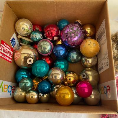 G1186 Lot of Antique Tinsel , SHINY BRITE Glass Garland and Glass Christmas Tree Bulbs