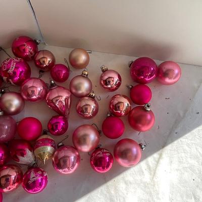 G1190 Lot of Vintage Glass SHINY BRITE and Glass Ornaments with Storage Box