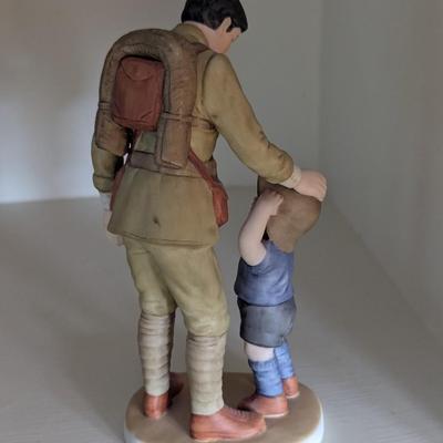 Treasured Memories WW I Doughboy 1985 Enesco Figure (DD)