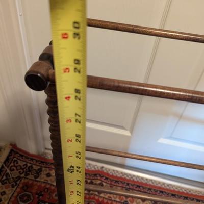 Wood Quilt Rack (DD)