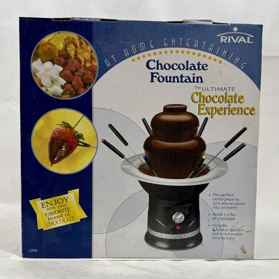 Rival CFF4 2-Pound-Capacity Chocolate Fondue Fountain