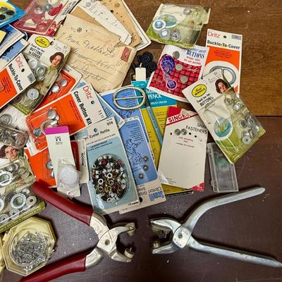 Vintage Sewing Notion Lot - Clips, Hooks, Eyes, Loops, Snaps, Buttons to cover etc